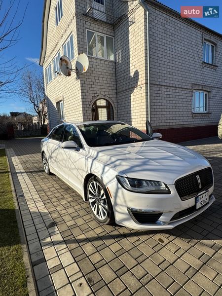 Lincoln MKZ 2019