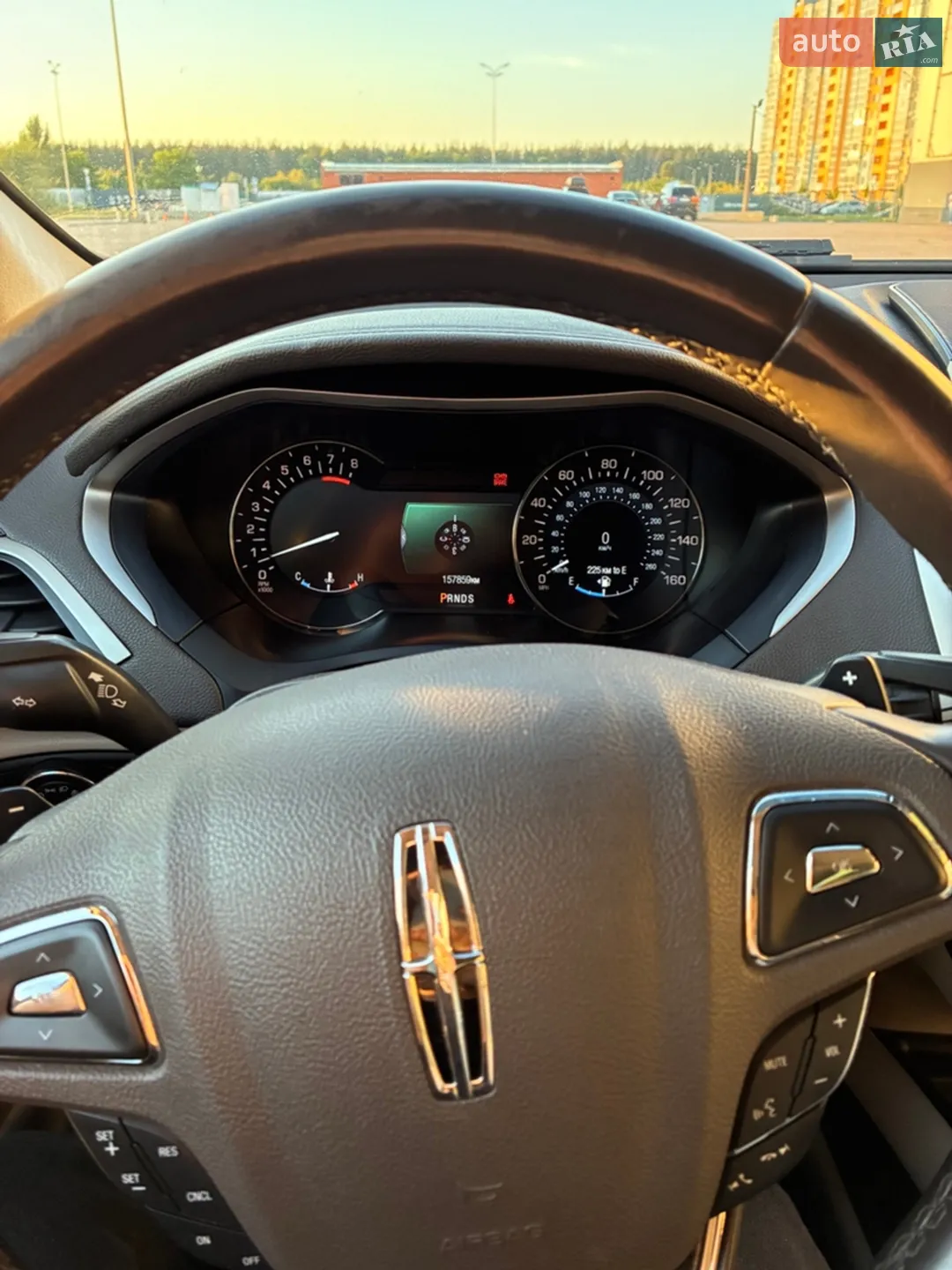 2016 Lincoln MKZ - мініатюра 16