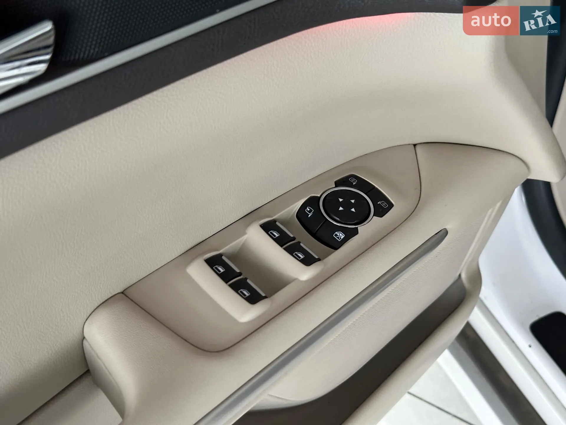 2015 Lincoln MKZ - мініатюра 12