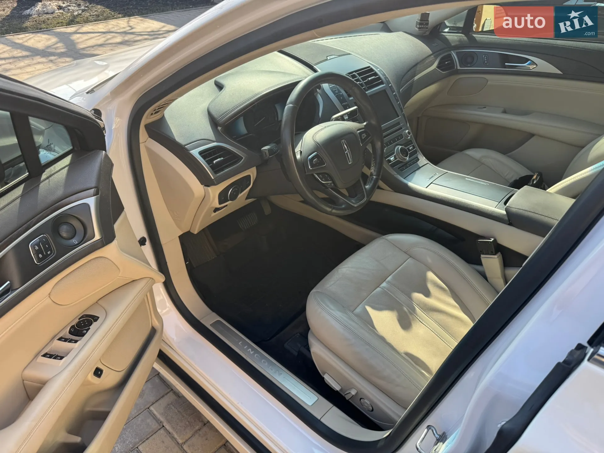 2018 Lincoln MKZ - мініатюра 17