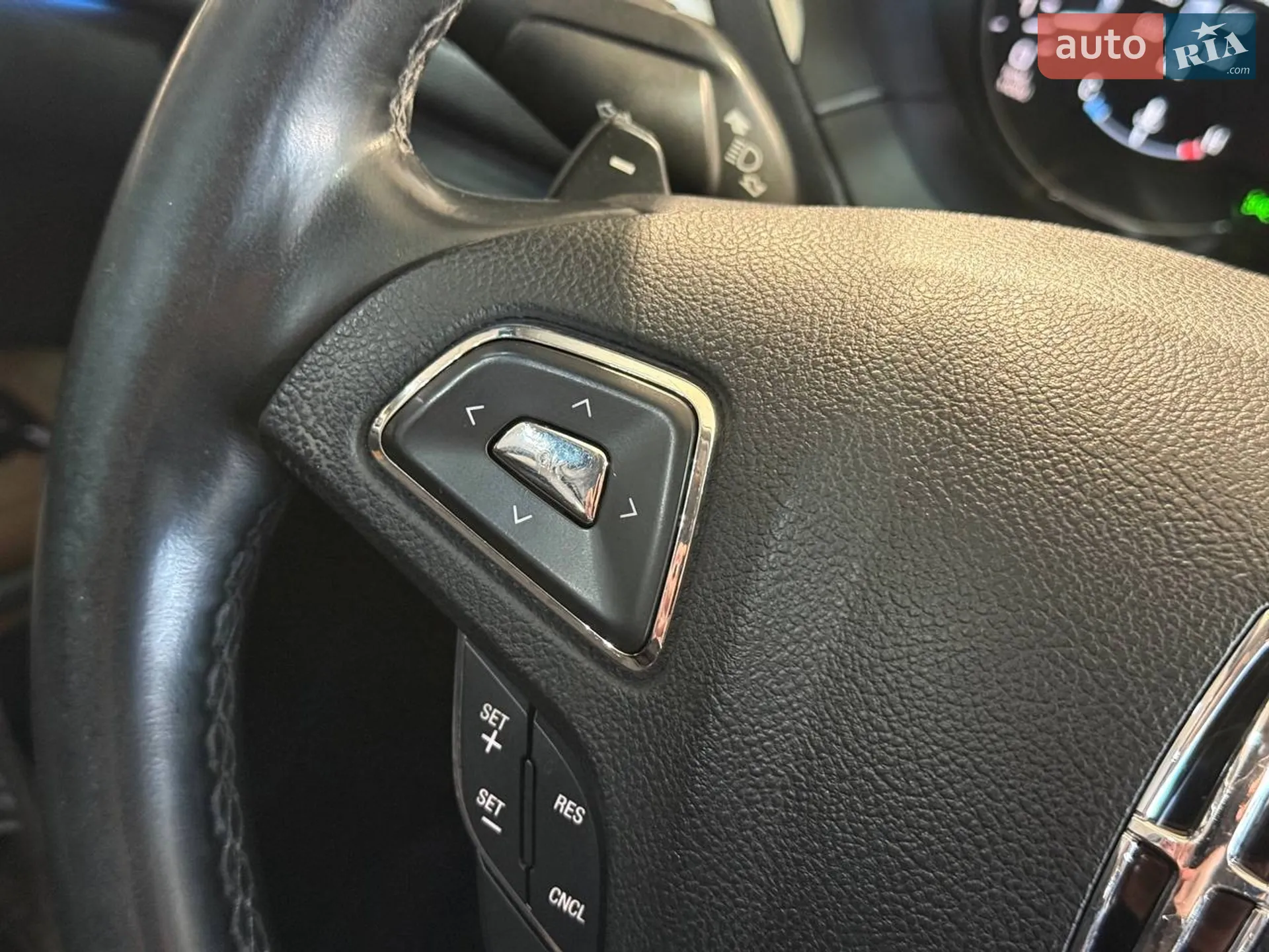 2014 Lincoln MKZ - мініатюра 25