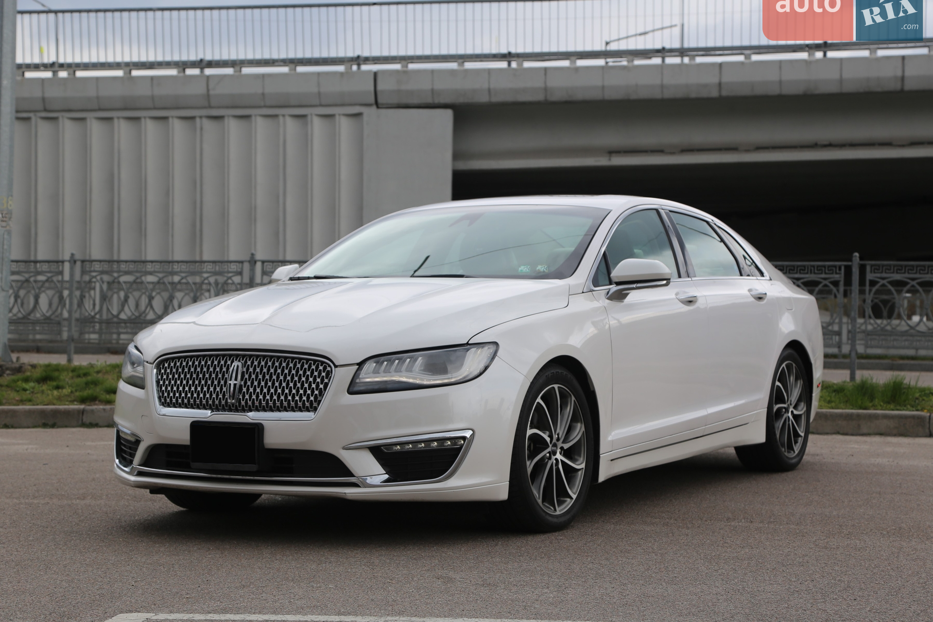 2019 Lincoln MKZ - мініатюра 3
