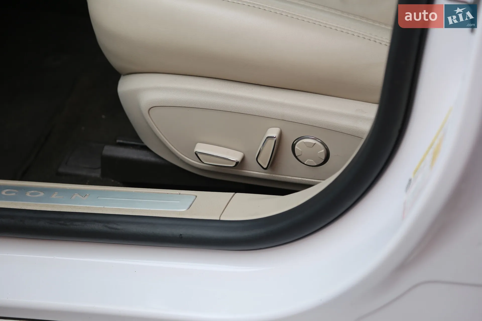 2019 Lincoln MKZ - мініатюра 13
