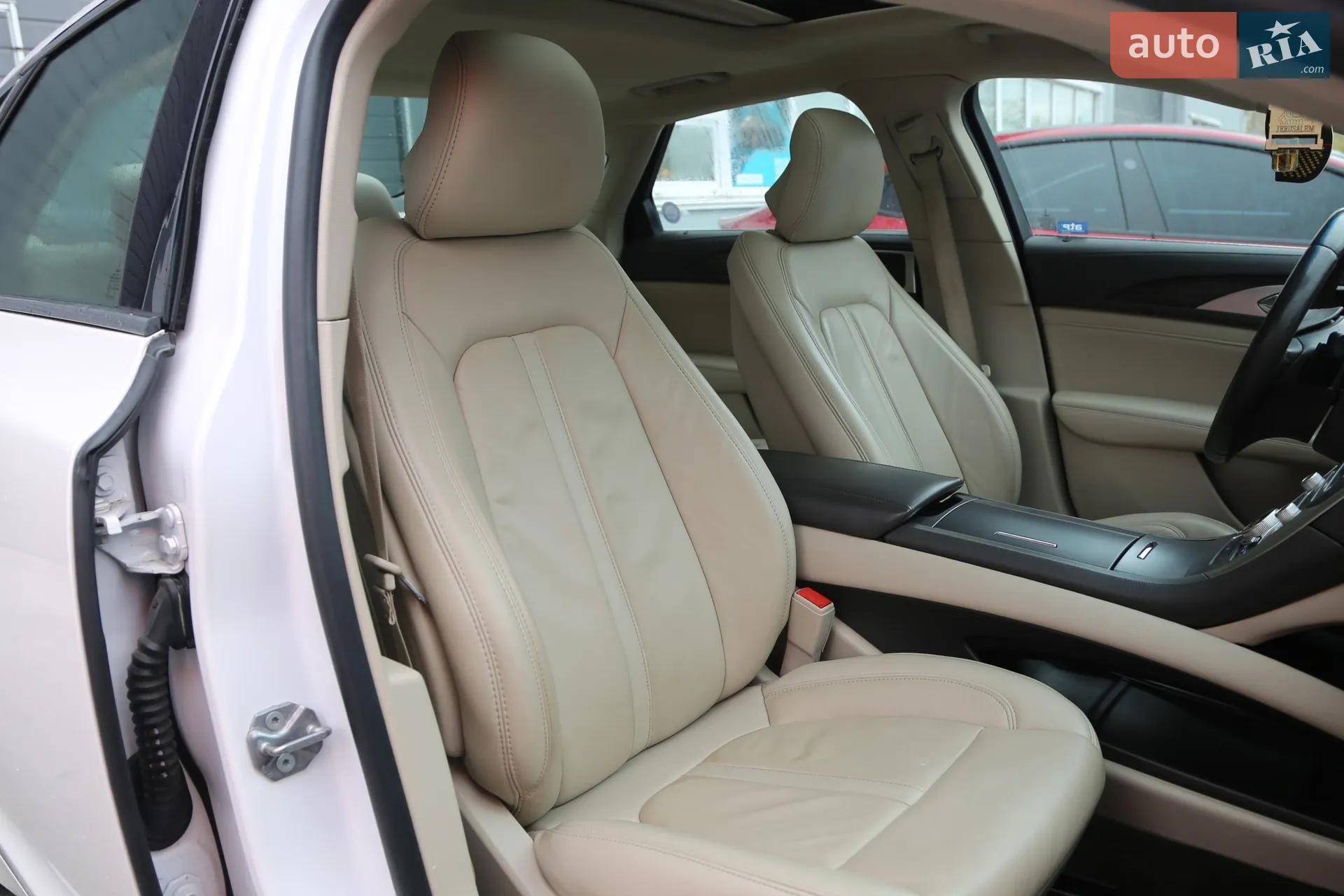 2019 Lincoln MKZ - мініатюра 12