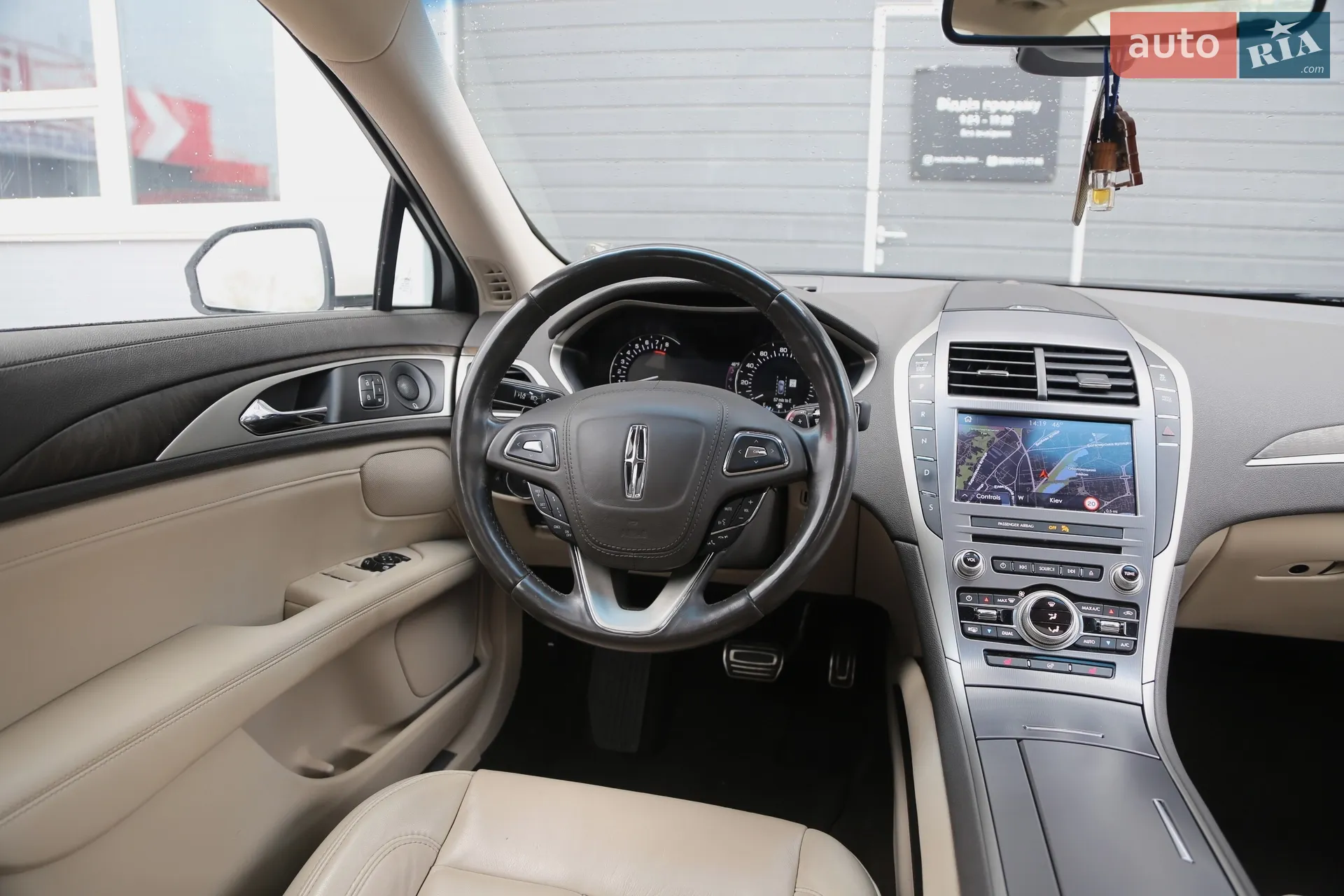 2019 Lincoln MKZ - мініатюра 15