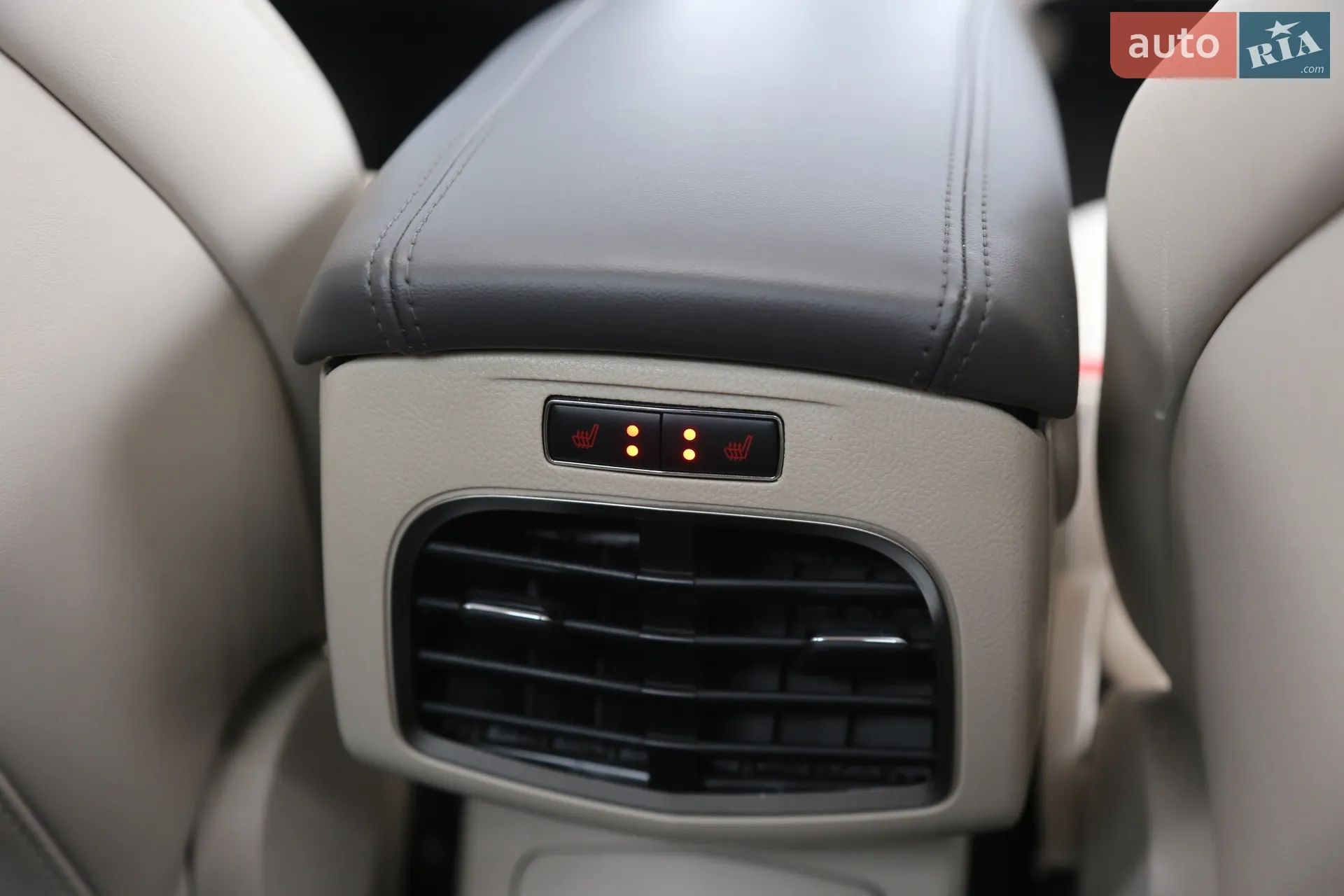 2019 Lincoln MKZ - мініатюра 31