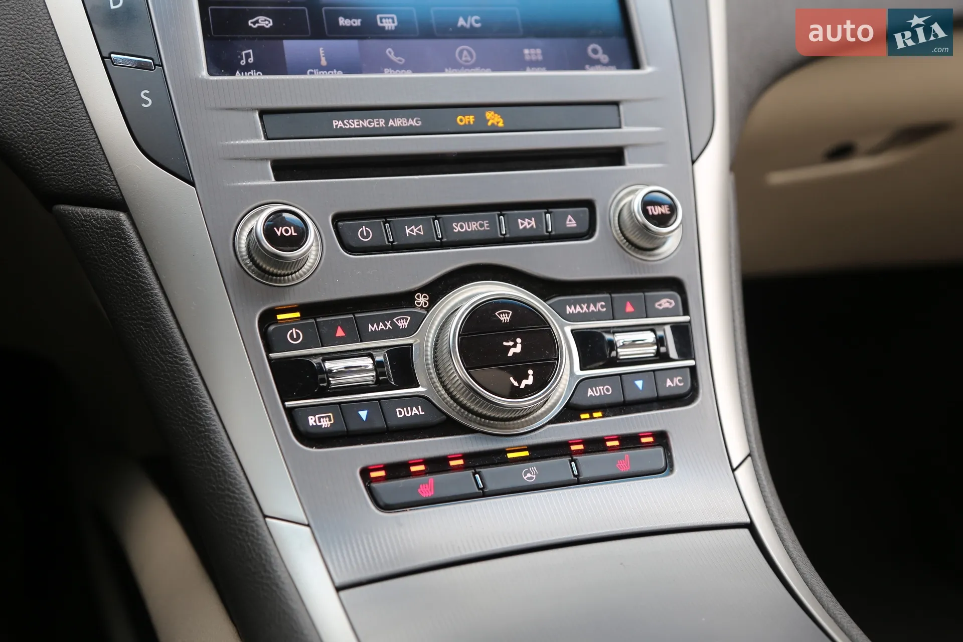 2019 Lincoln MKZ - мініатюра 28