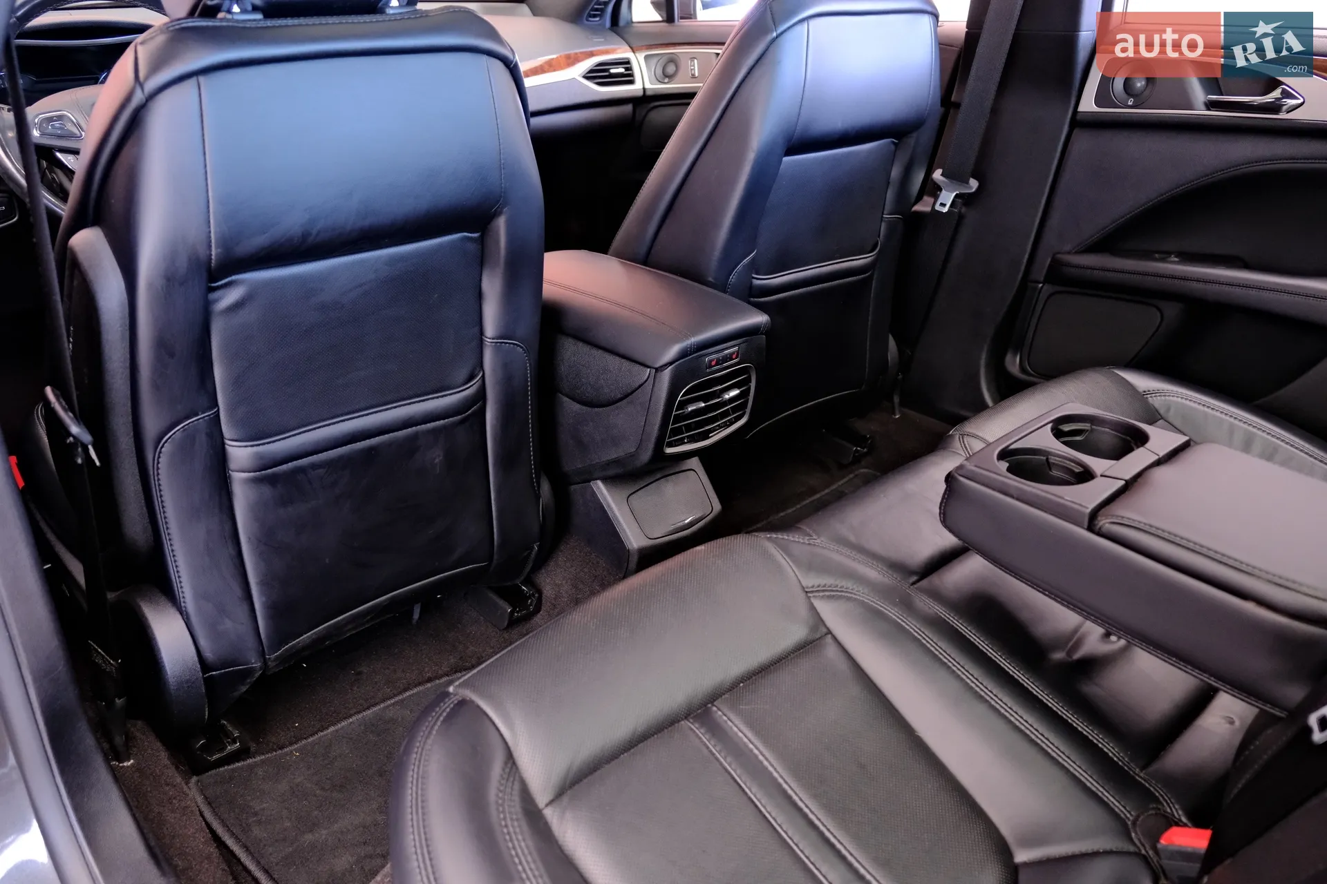 2020 Lincoln MKZ - мініатюра 31