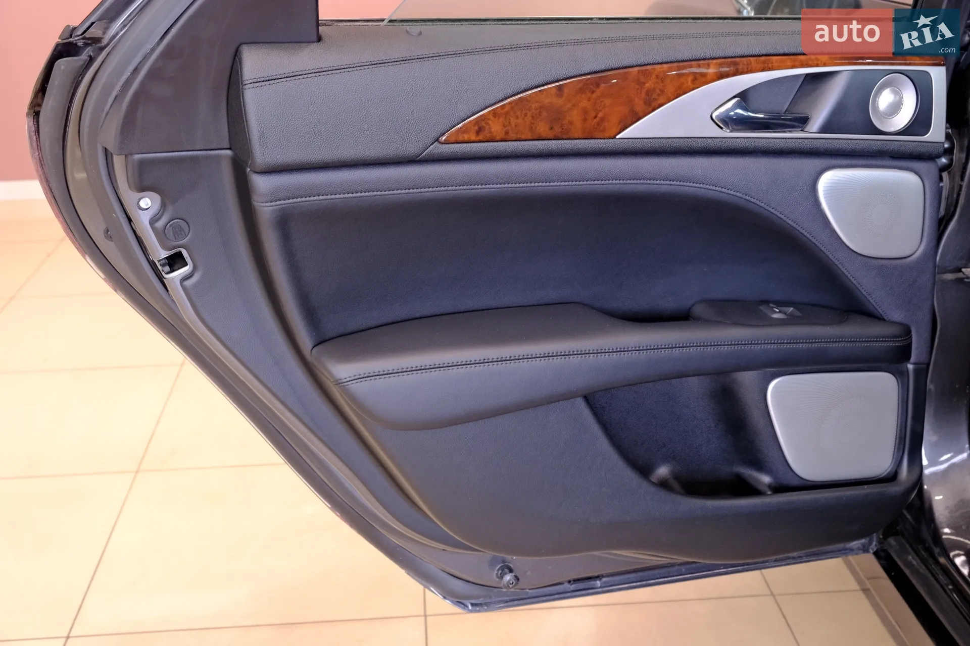 2019 Lincoln MKZ - мініатюра 31