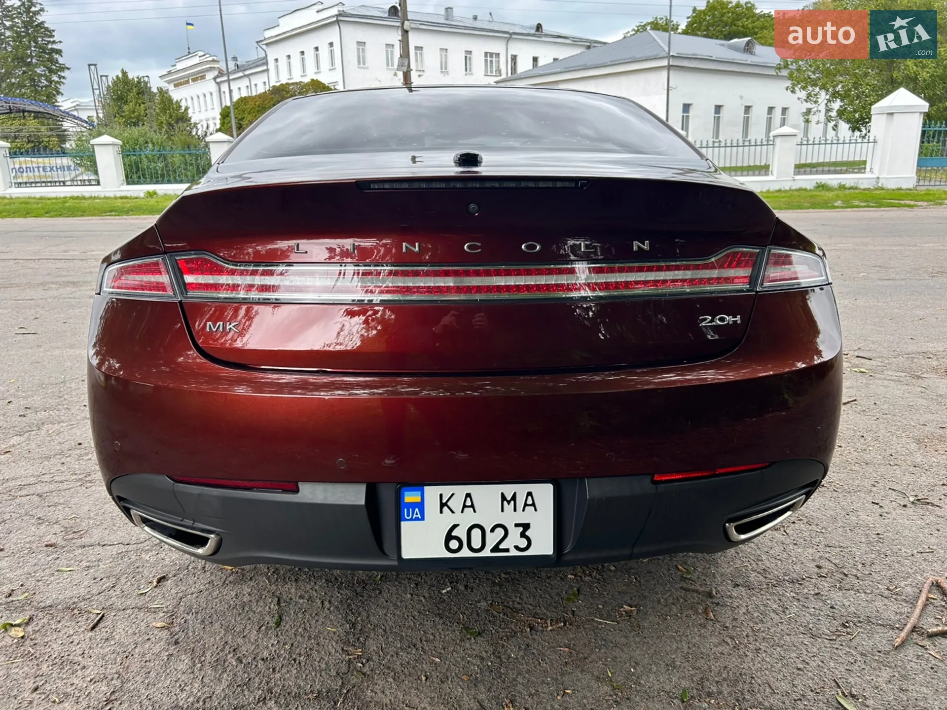 2016 Lincoln MKZ - мініатюра 11