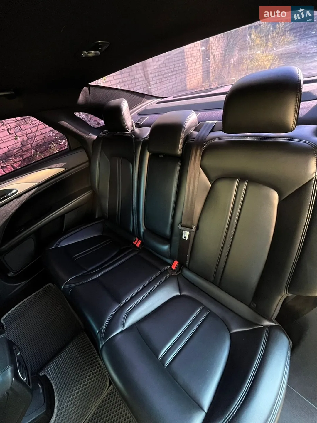 2017 Lincoln MKZ - мініатюра 12