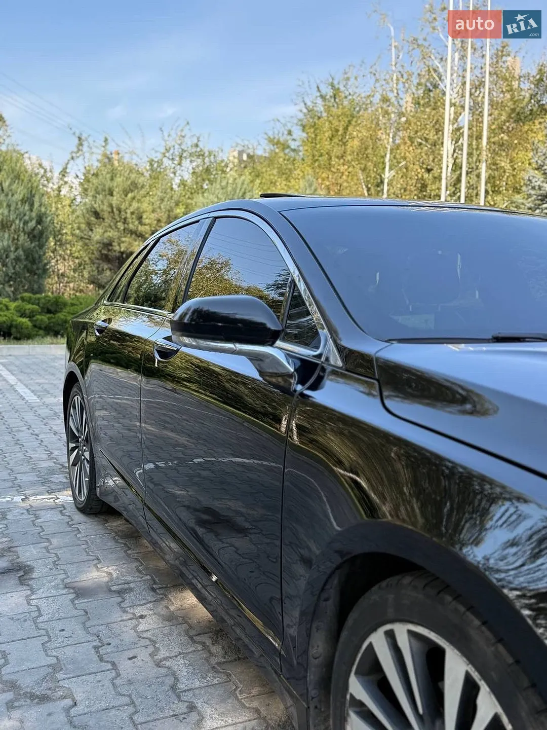 2016 Lincoln MKZ - мініатюра 9