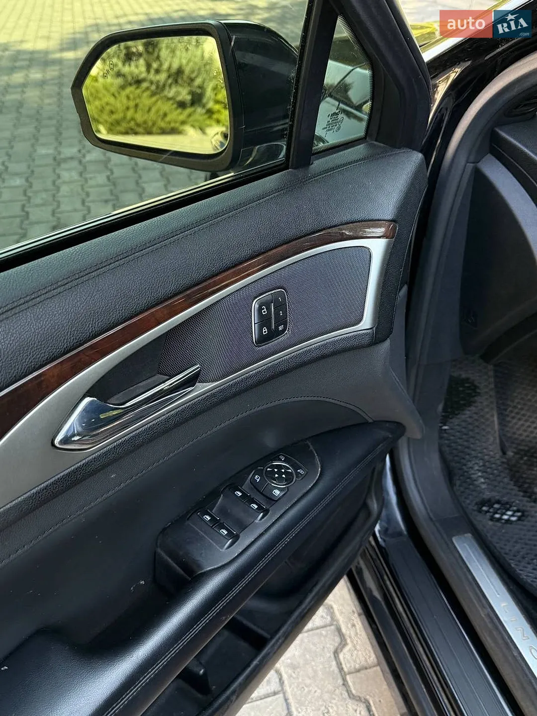 2016 Lincoln MKZ - мініатюра 12