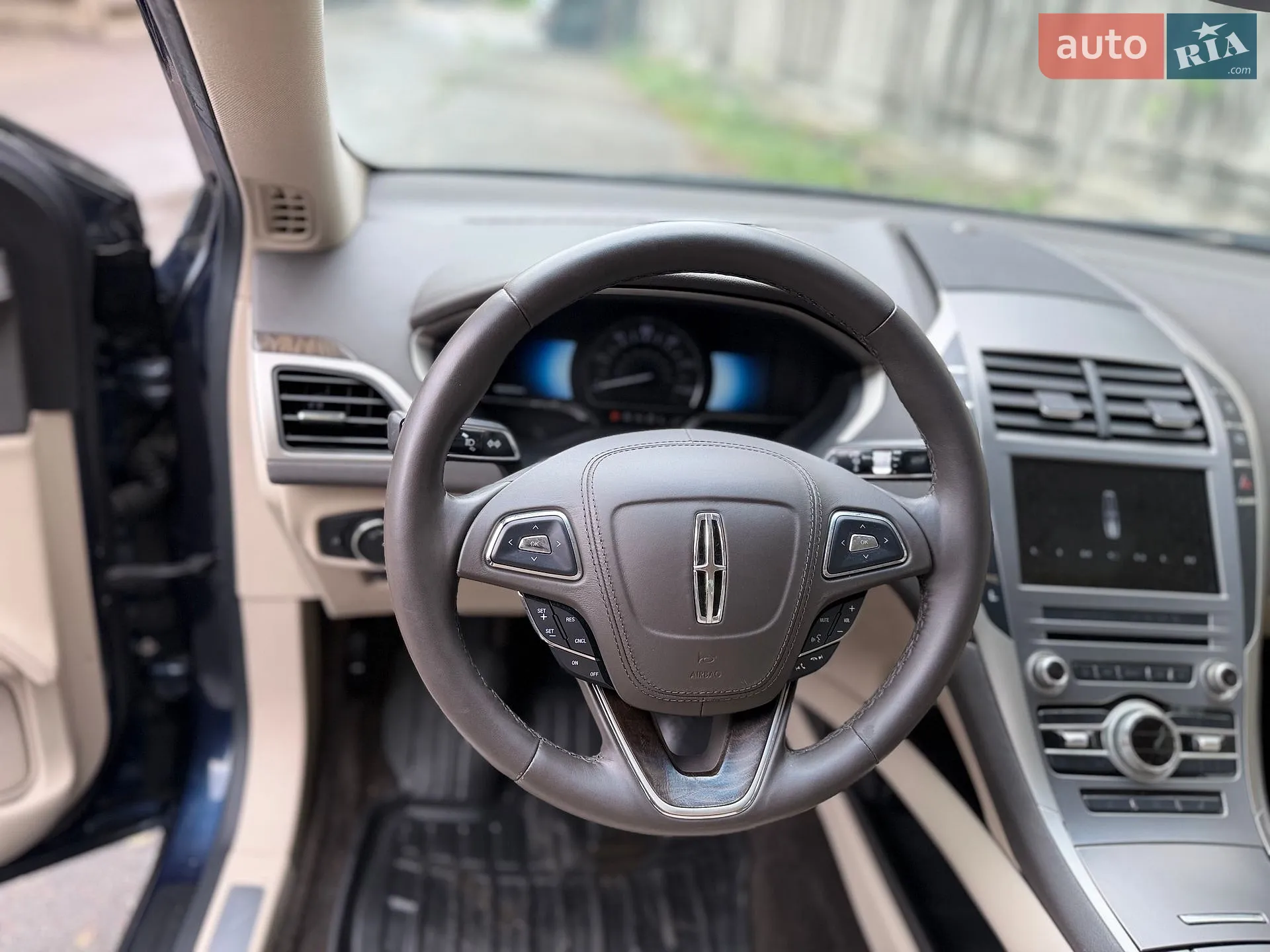 2017 Lincoln MKZ - мініатюра 3