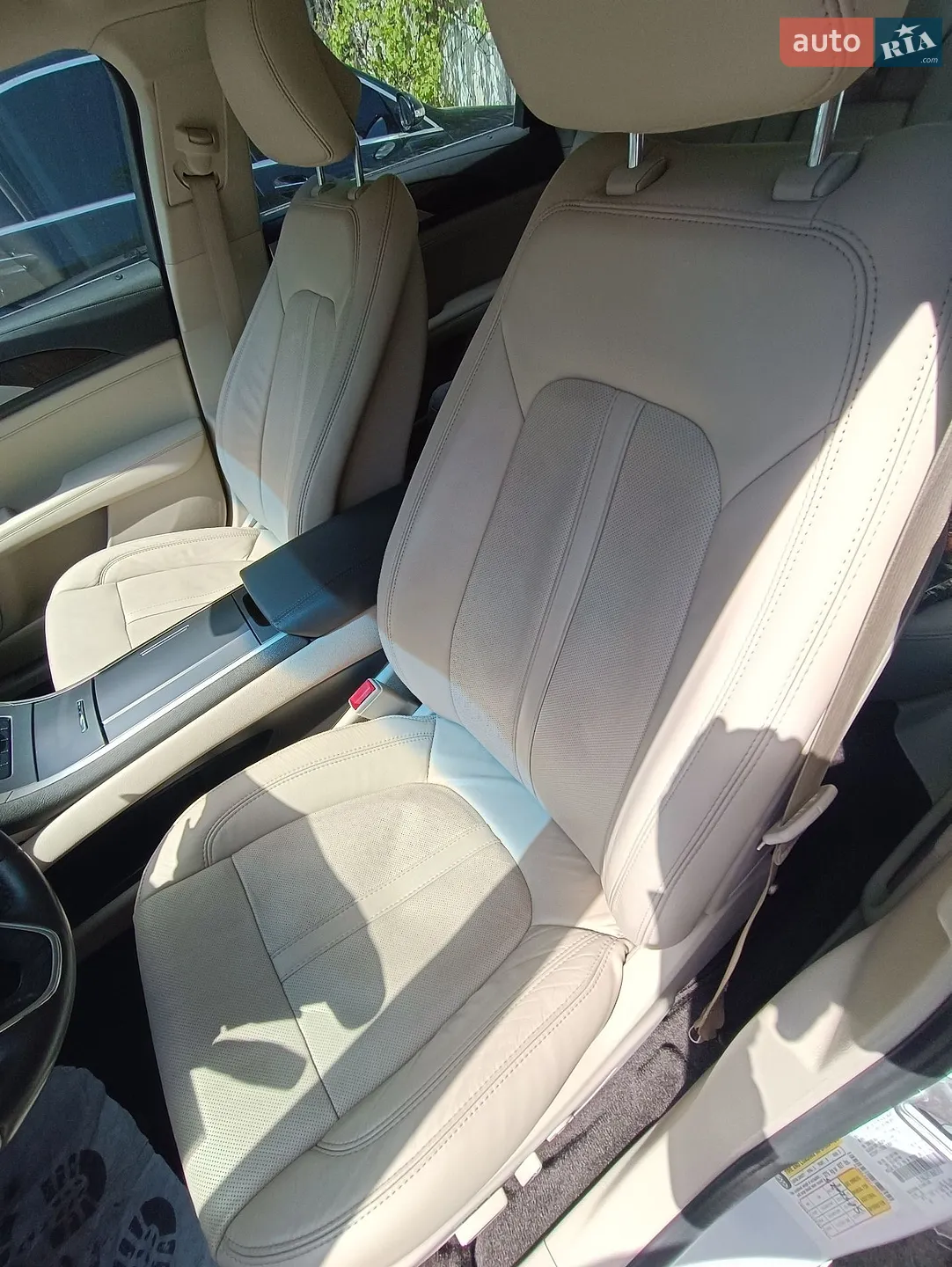 2017 Lincoln MKZ - мініатюра 32