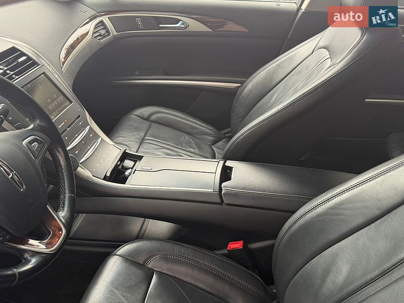 Седан Lincoln MKZ 2017 в Львові