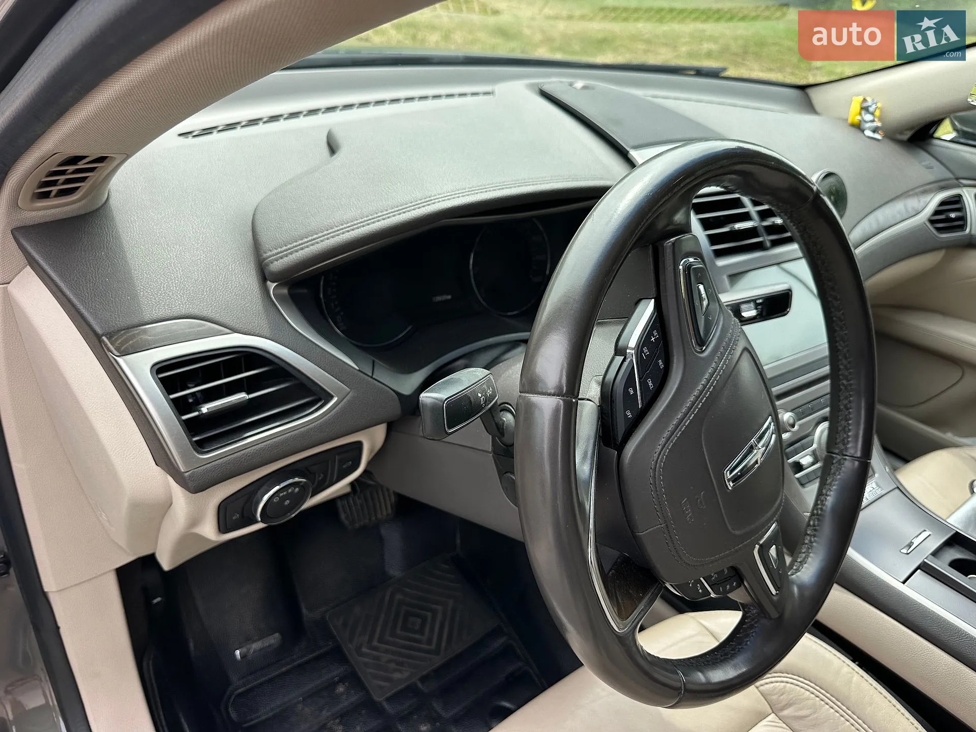 2016 Lincoln MKZ - мініатюра 21