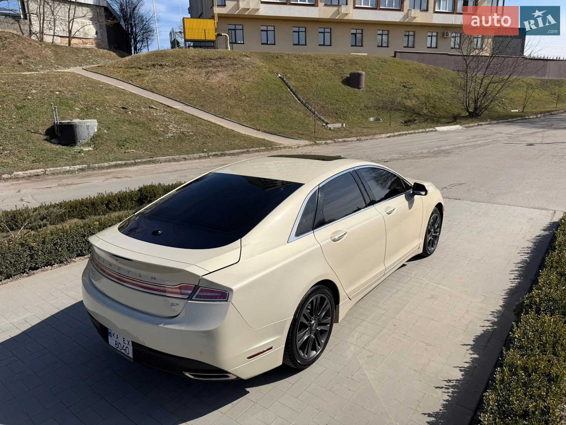 2016 Lincoln MKZ - мініатюра 7