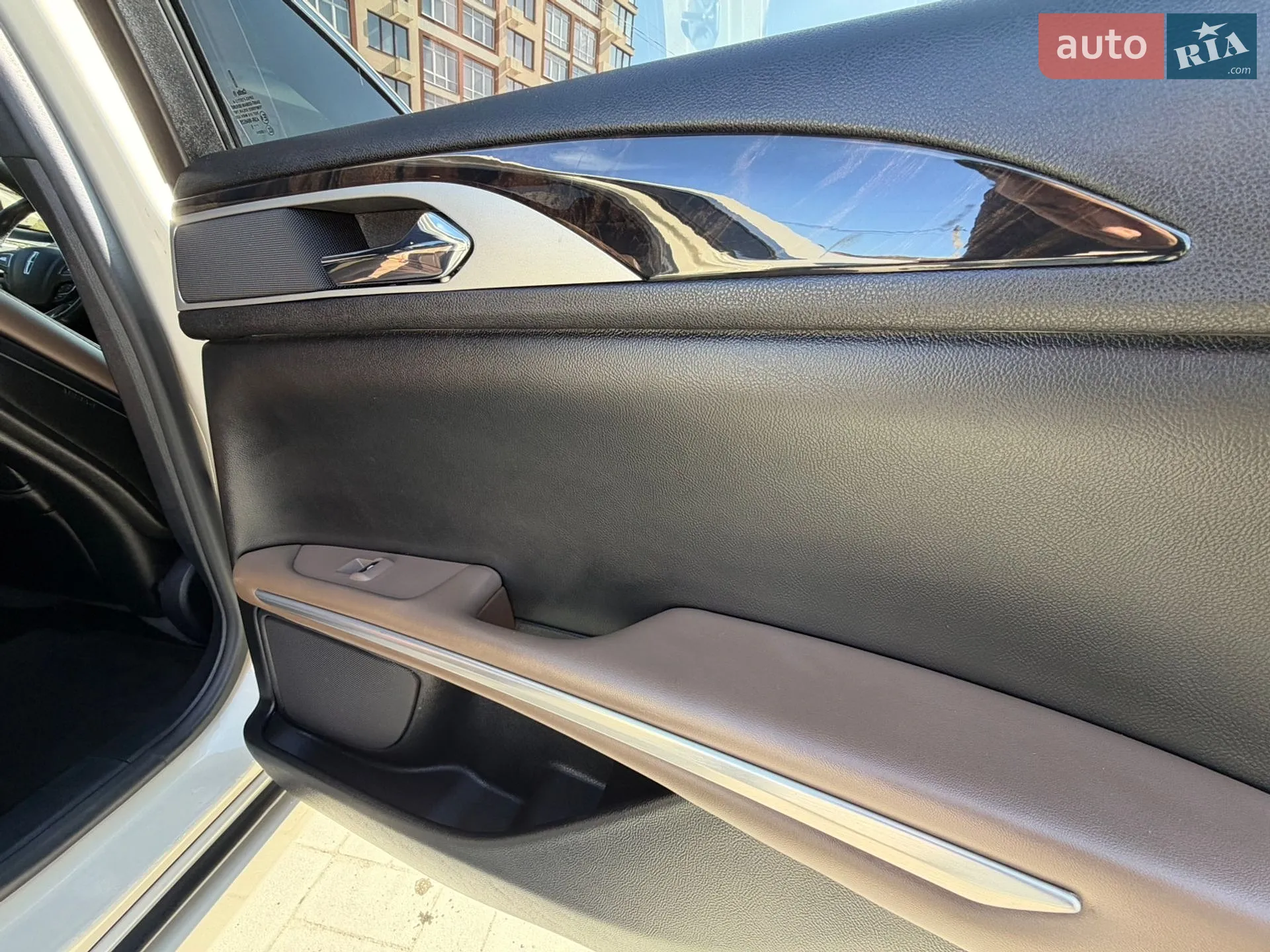 2016 Lincoln MKZ - мініатюра 39