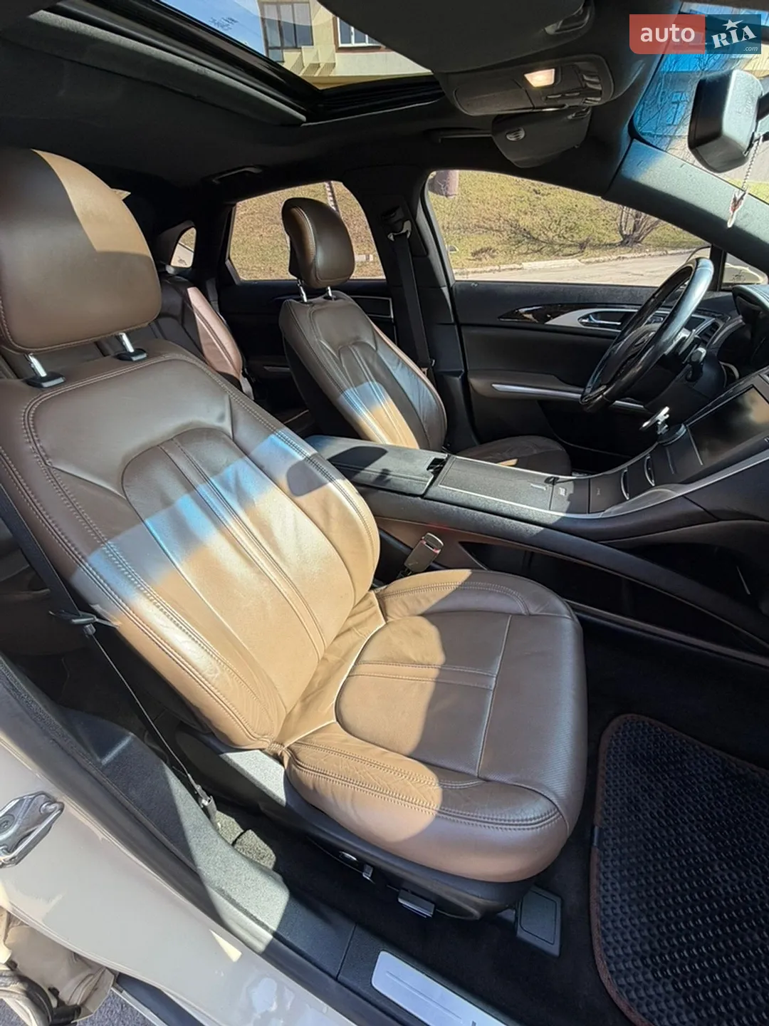 2016 Lincoln MKZ - мініатюра 44