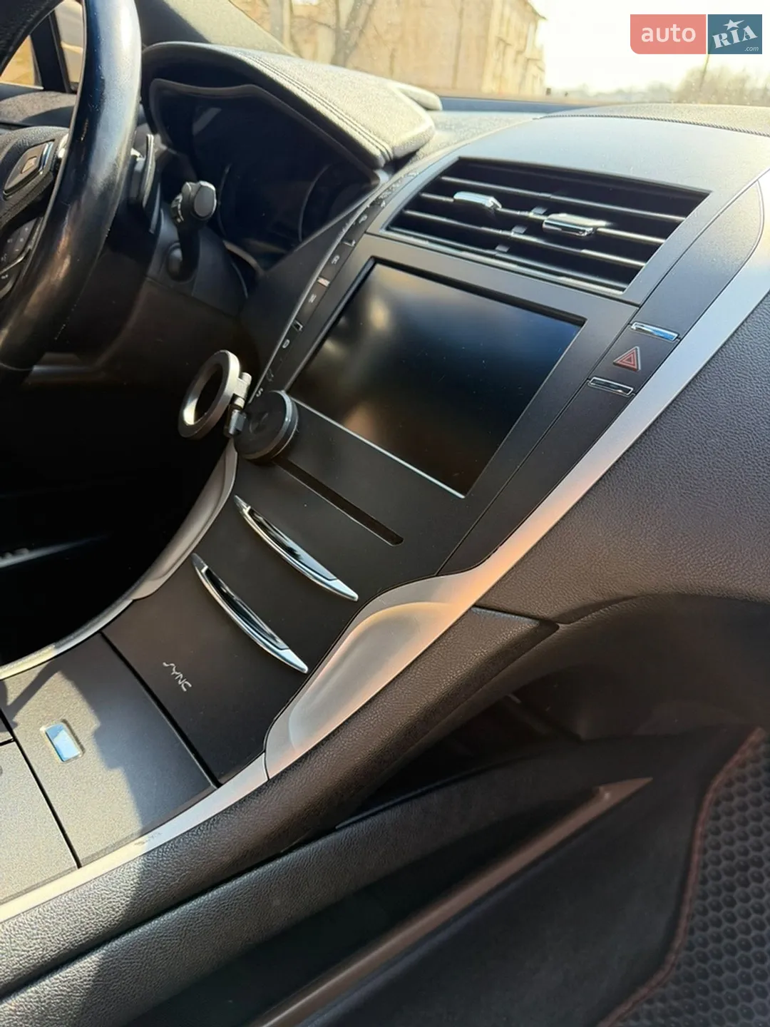 2016 Lincoln MKZ - мініатюра 49