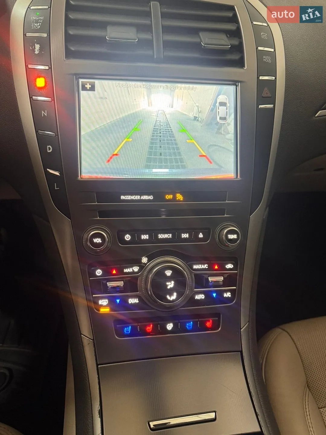2017 Lincoln MKZ - мініатюра 21