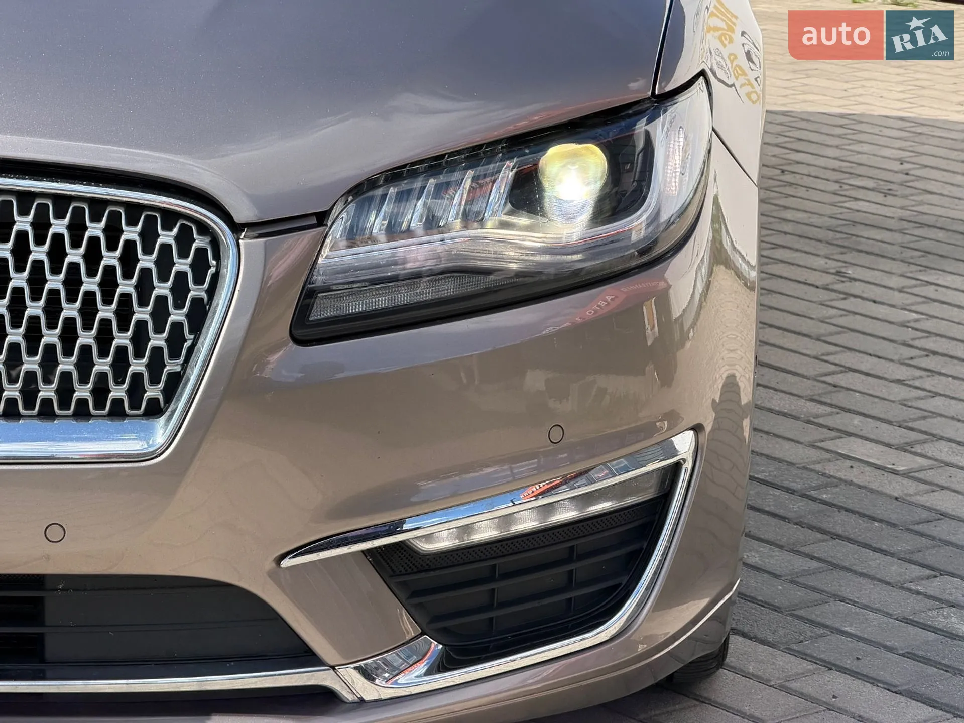 2020 Lincoln MKZ - мініатюра 3
