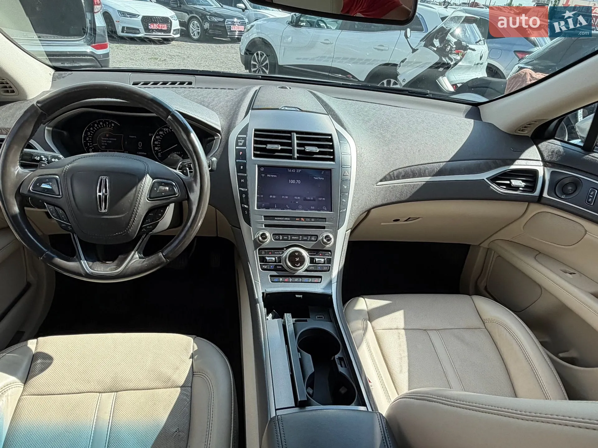 2020 Lincoln MKZ - мініатюра 16