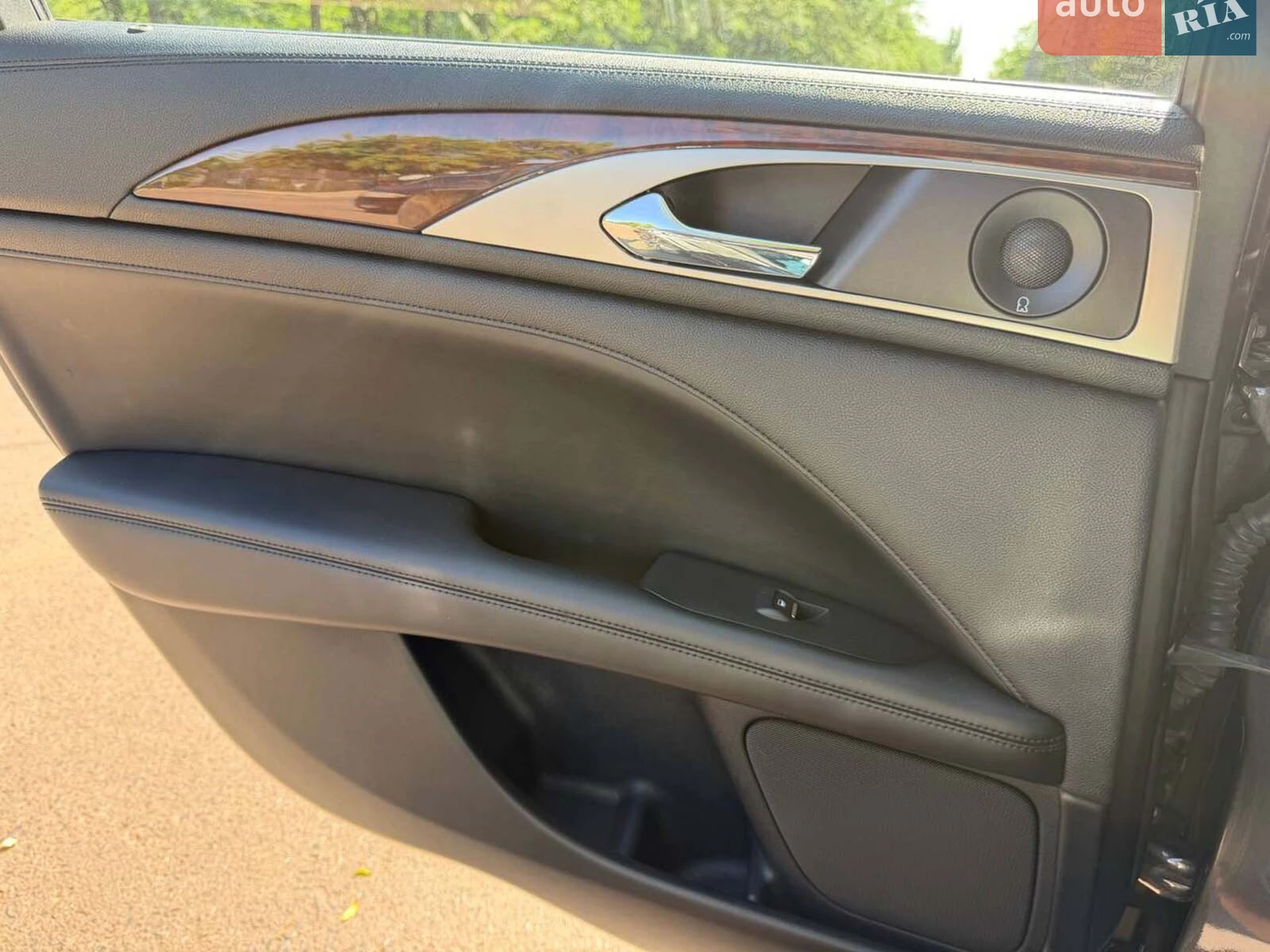 2020 Lincoln MKZ - мініатюра 25