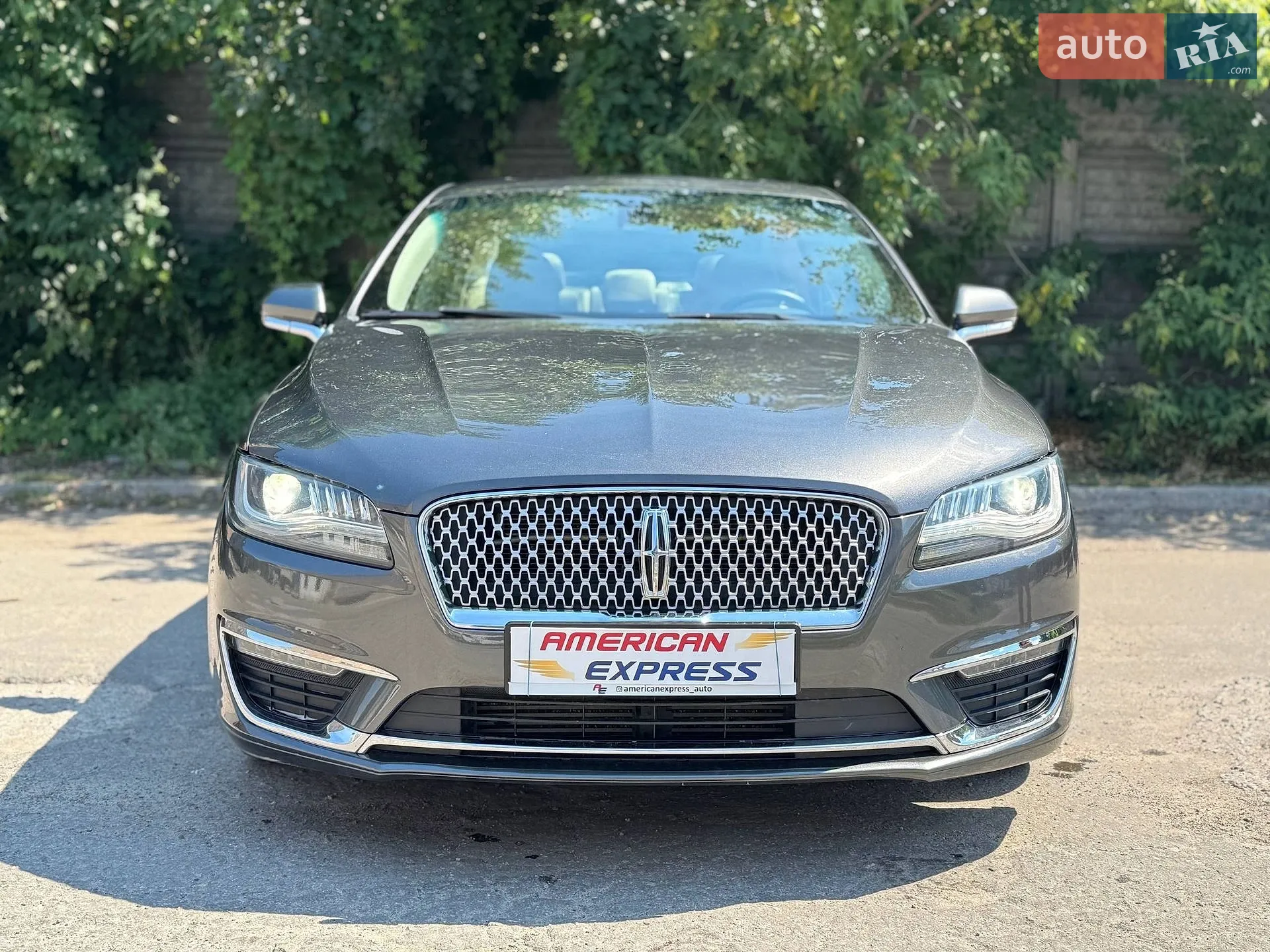 2016 Lincoln MKZ - мініатюра 2