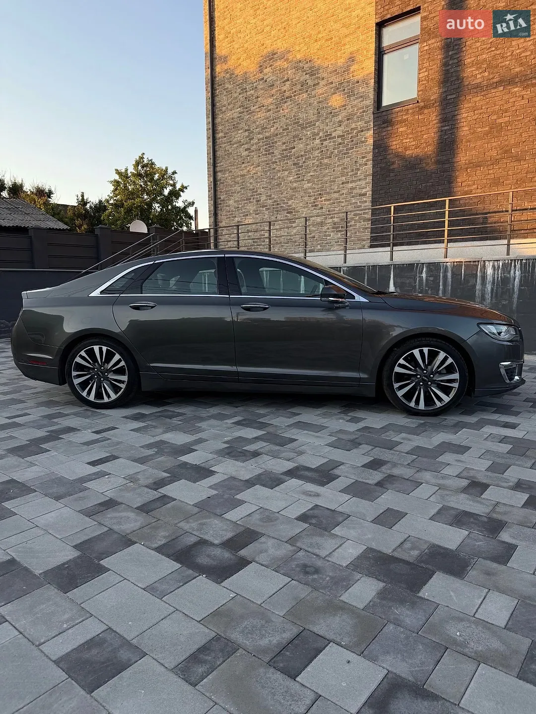 2019 Lincoln MKZ - мініатюра 5