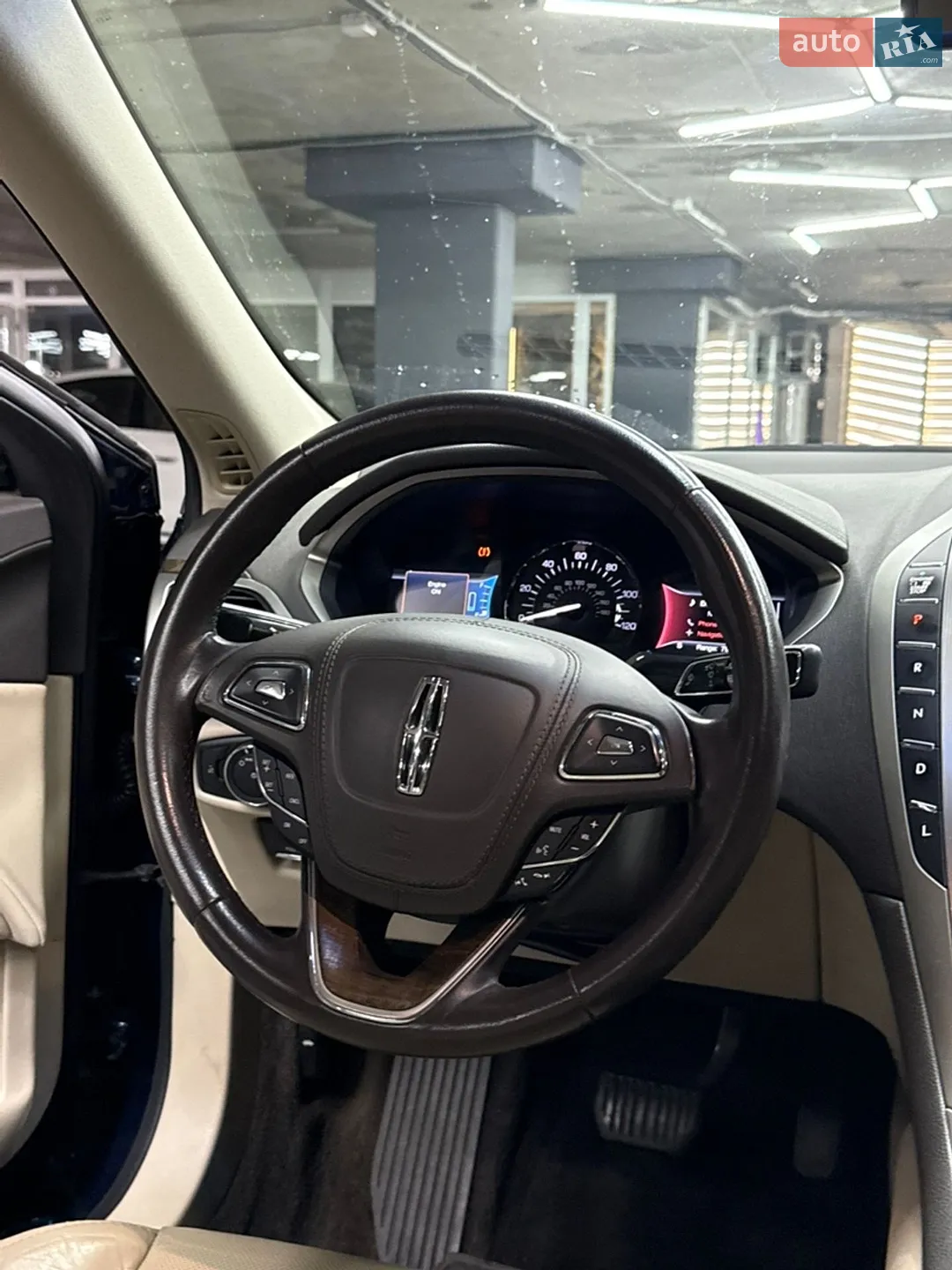 2016 Lincoln MKZ - мініатюра 21