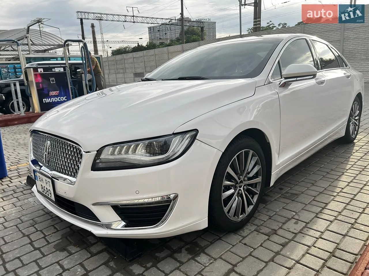2017 Lincoln MKZ - мініатюра 21