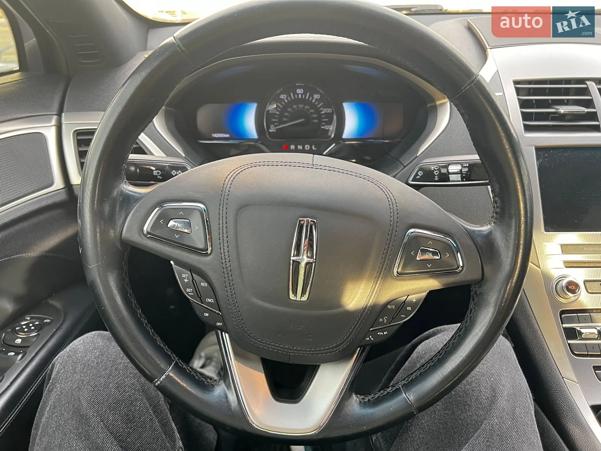 2016 Lincoln MKZ - мініатюра 9