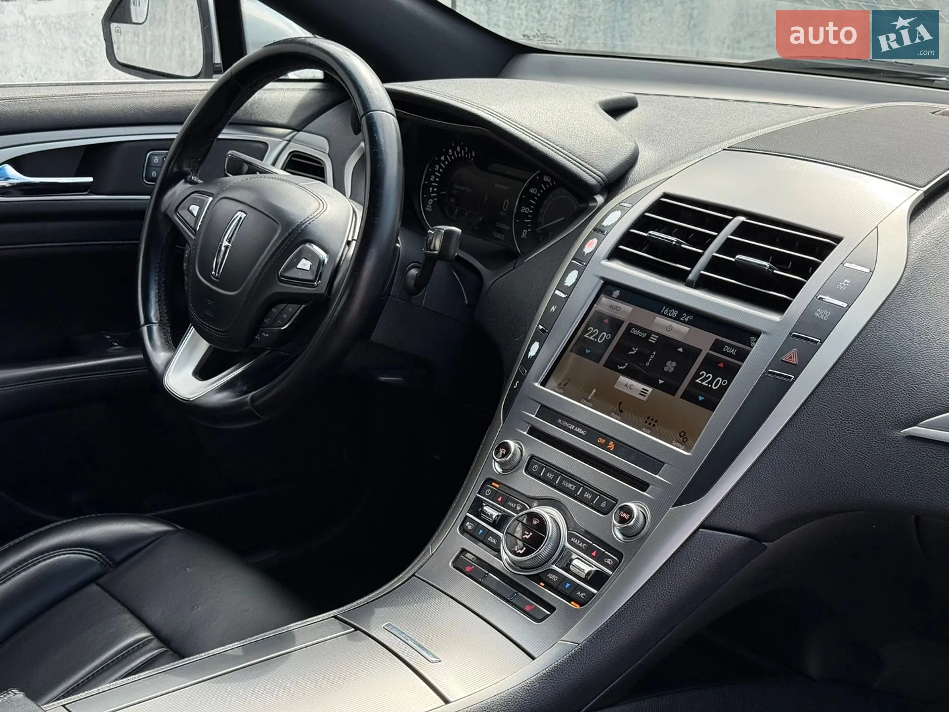 2016 Lincoln MKZ - мініатюра 35