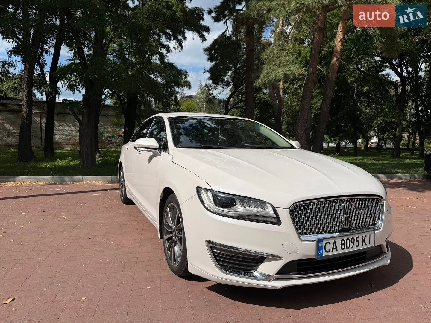 2018 Lincoln MKZ - мініатюра 2