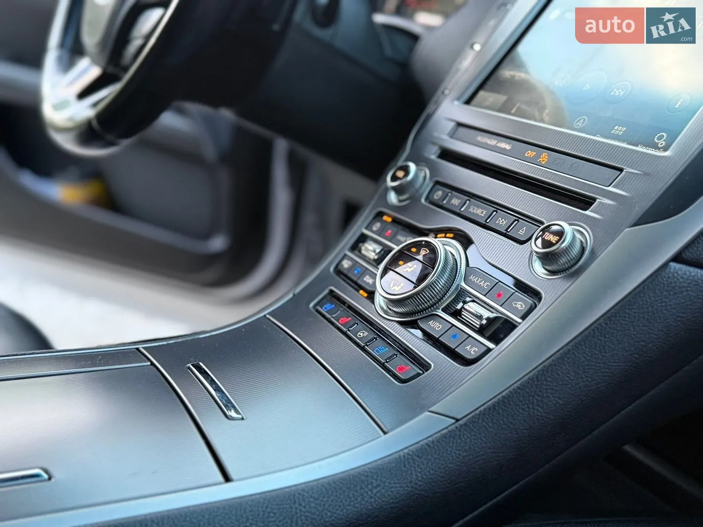 2016 Lincoln MKZ - мініатюра 11
