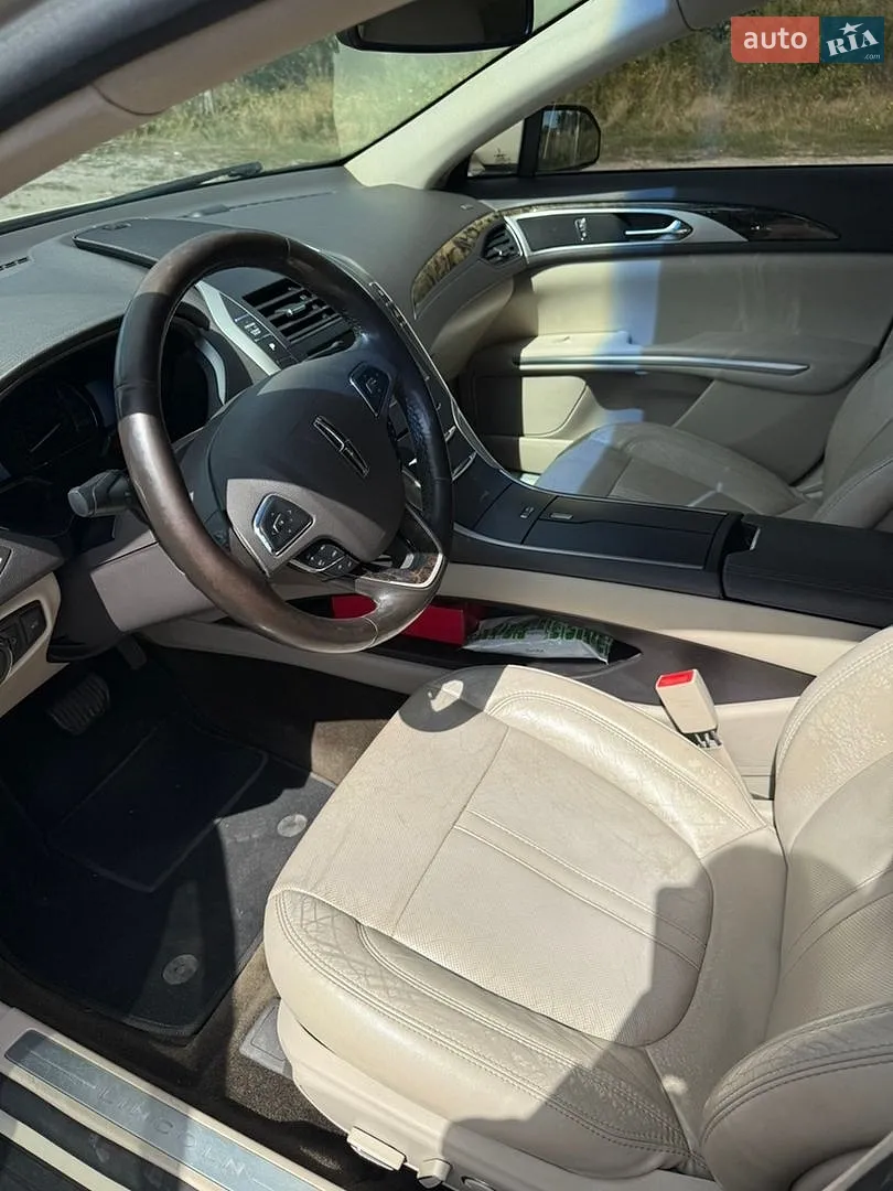 2016 Lincoln MKZ - мініатюра 13