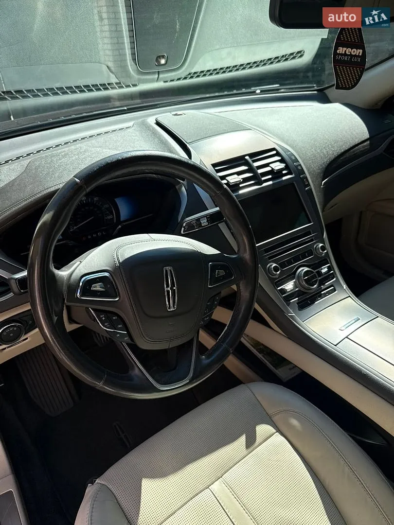 2017 Lincoln MKZ - мініатюра 25