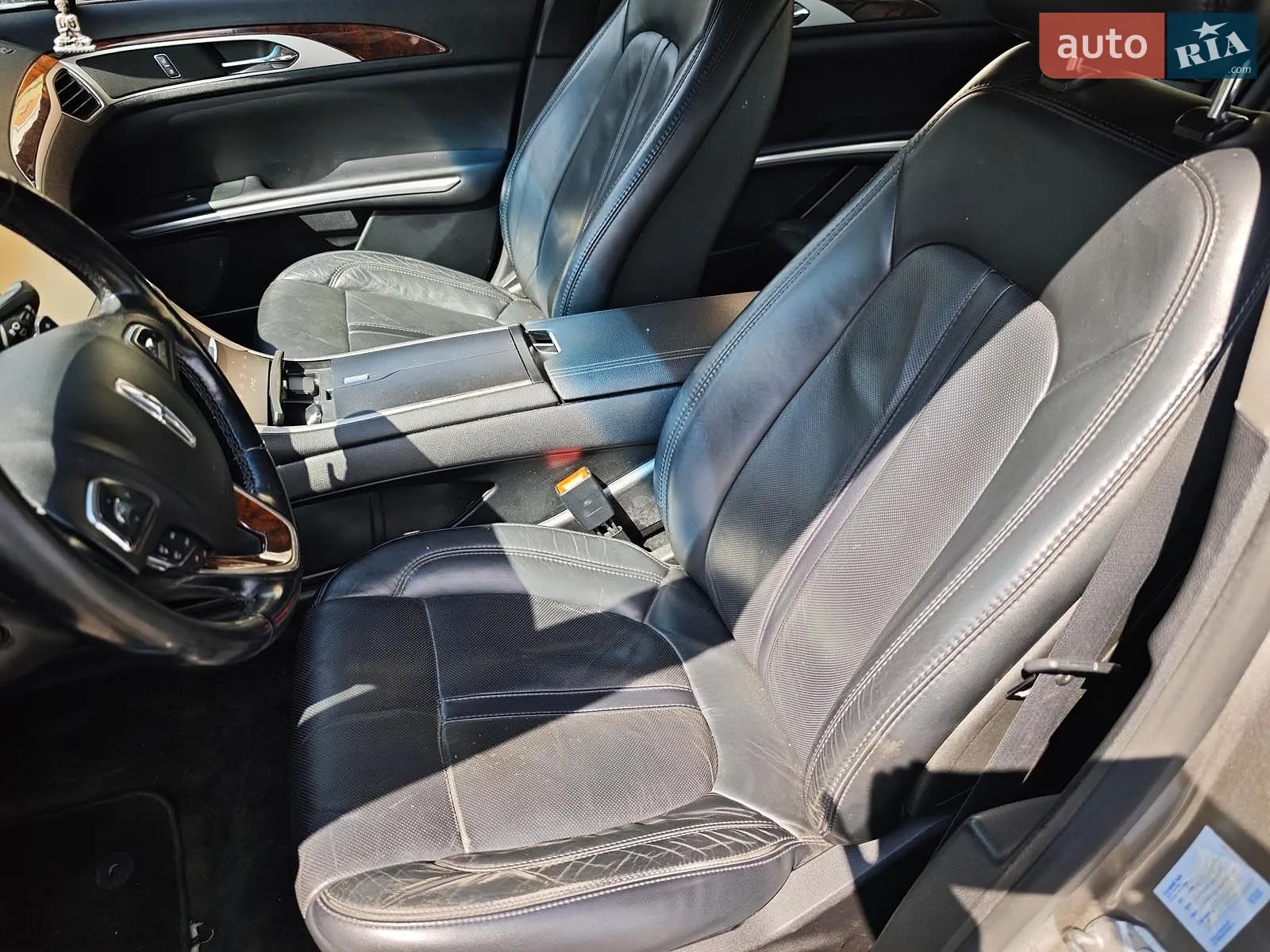 2015 Lincoln MKZ - мініатюра 19