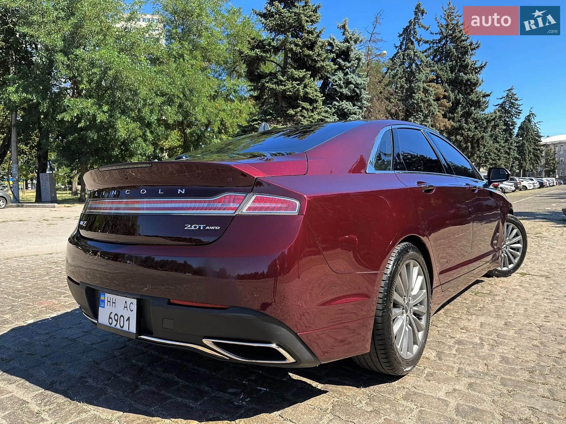 2017 Lincoln MKZ - мініатюра 11