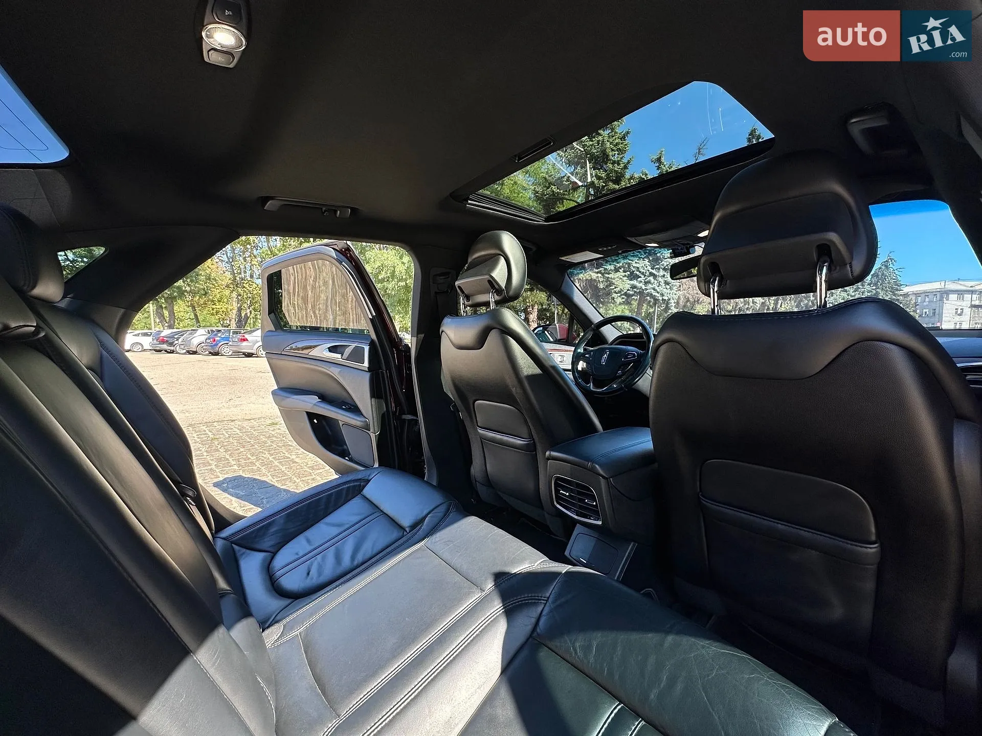 2017 Lincoln MKZ - мініатюра 29