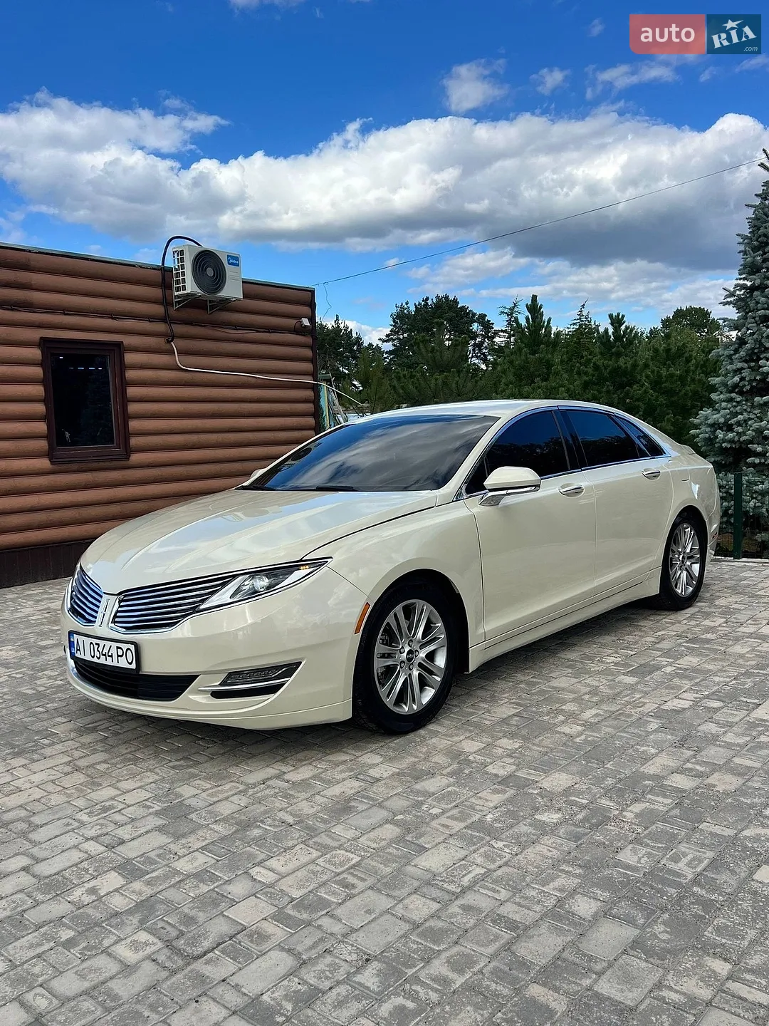 2014 Lincoln MKZ - мініатюра 3