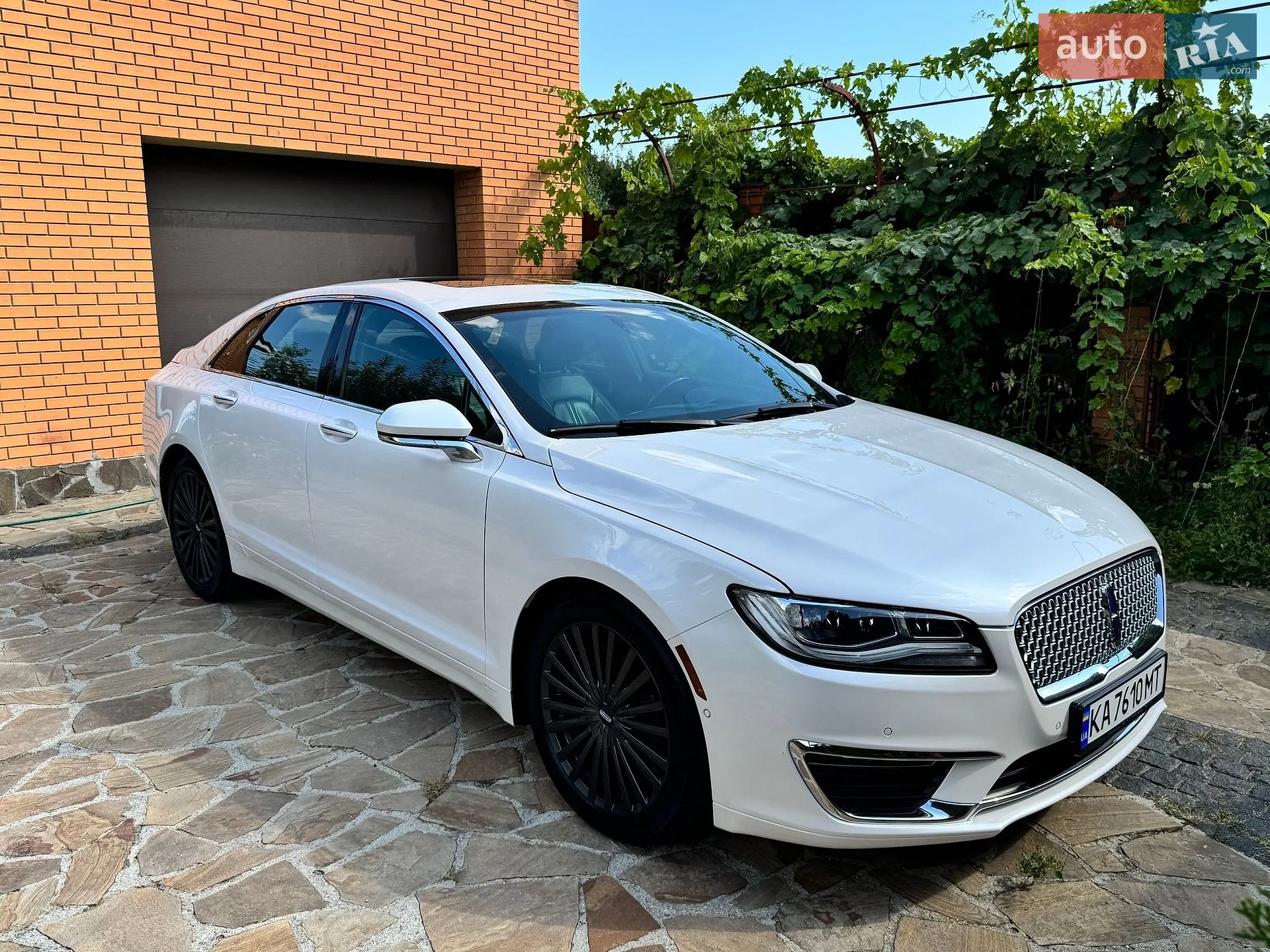 2017 Lincoln MKZ - мініатюра 2