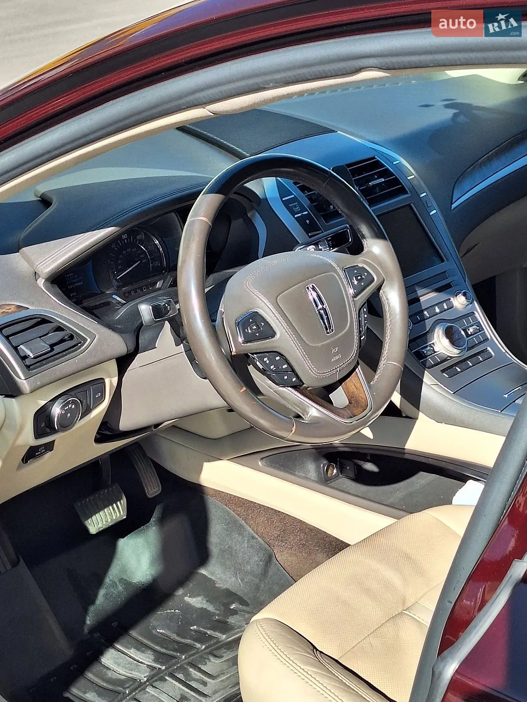 2016 Lincoln MKZ - мініатюра 14