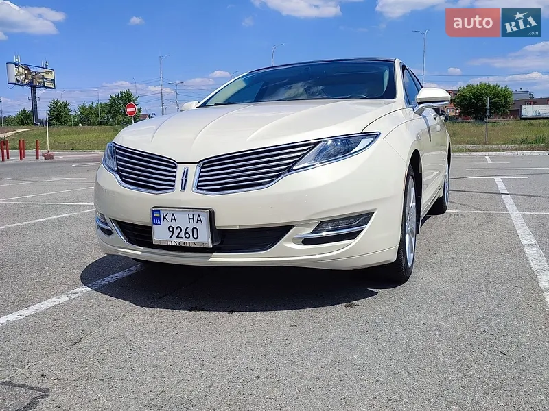 Lincoln MKZ 2015