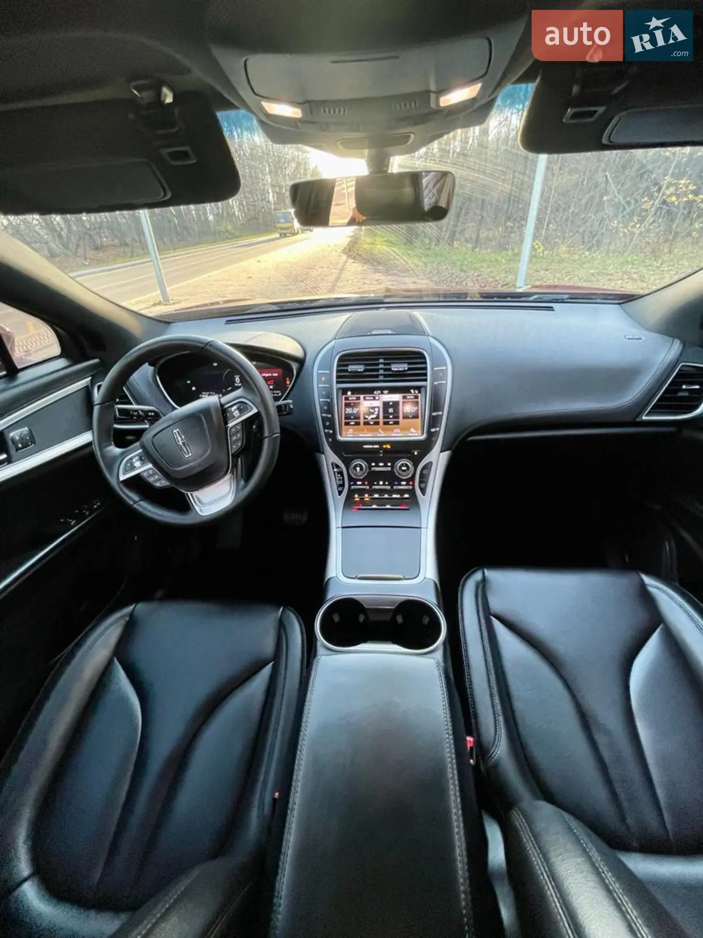 2019 Lincoln Nautilus - мініатюра 8