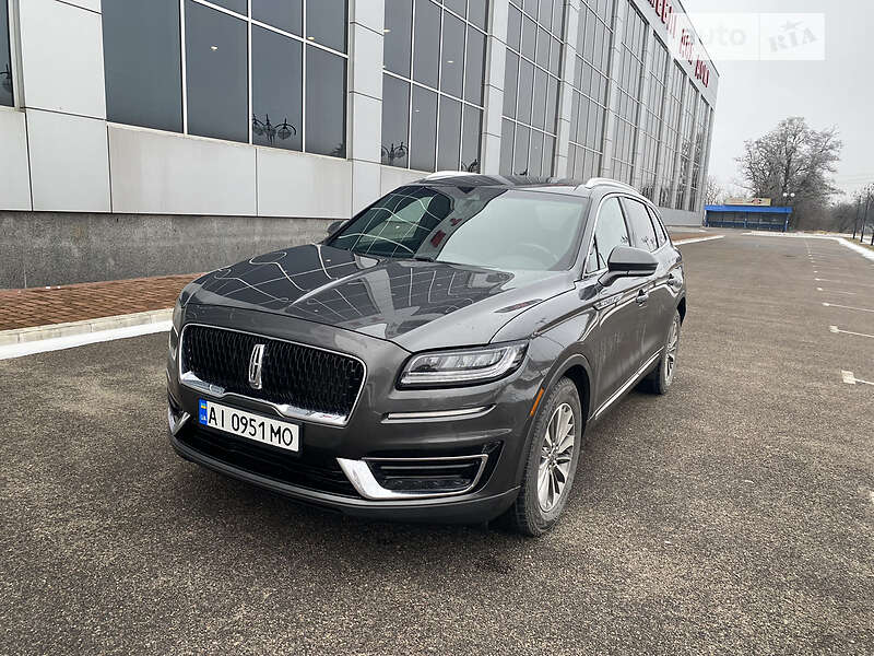 Позашляховик / Кросовер Lincoln Nautilus 2019 в 