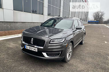 Позашляховик / Кросовер Lincoln Nautilus 2019 в 
