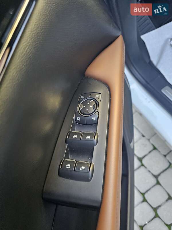 Внедорожник / Кроссовер Lincoln Nautilus 2022 в Львове фото 13 Внедорожник / Кроссовер Lincoln Nautilus 2022 в Львове